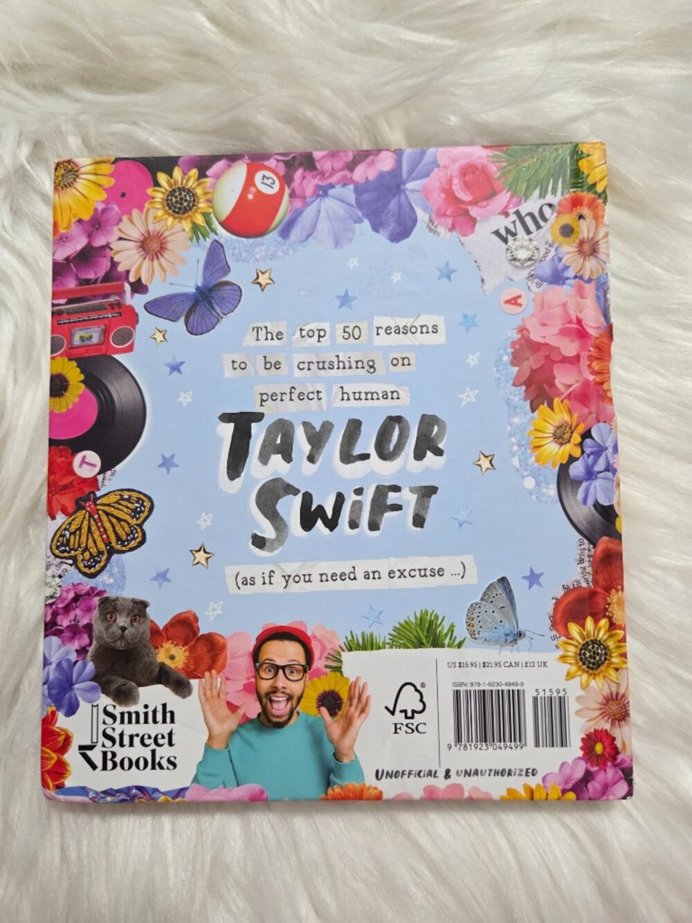 Taylor Swift Book Bundle - Picture 12 of 14